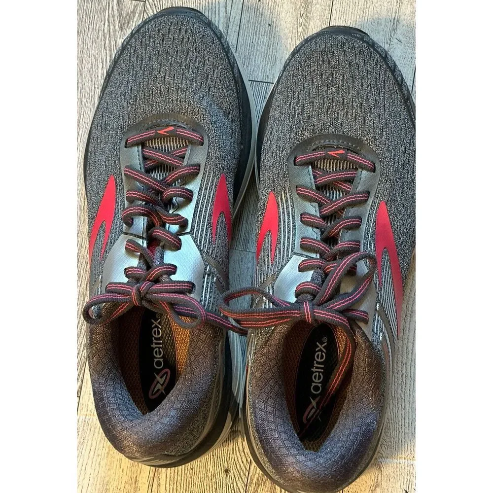 Brooks up sale